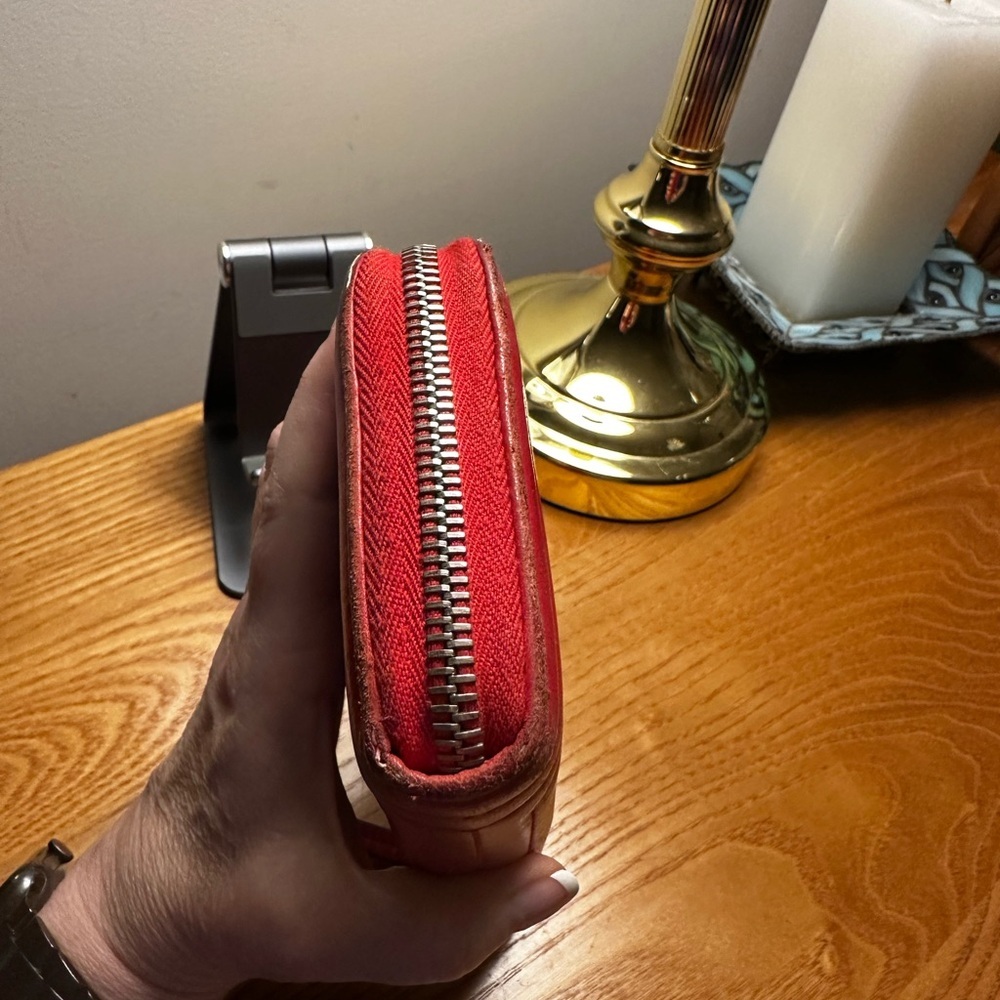 Fendi Vintage Red Quilted Leather Zip Long Wallet. - Picture 4 of 12
